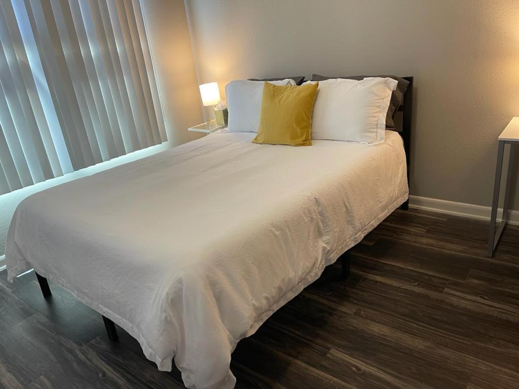 Charming 1,100 Sq Ft Near To The Shops At Legacy