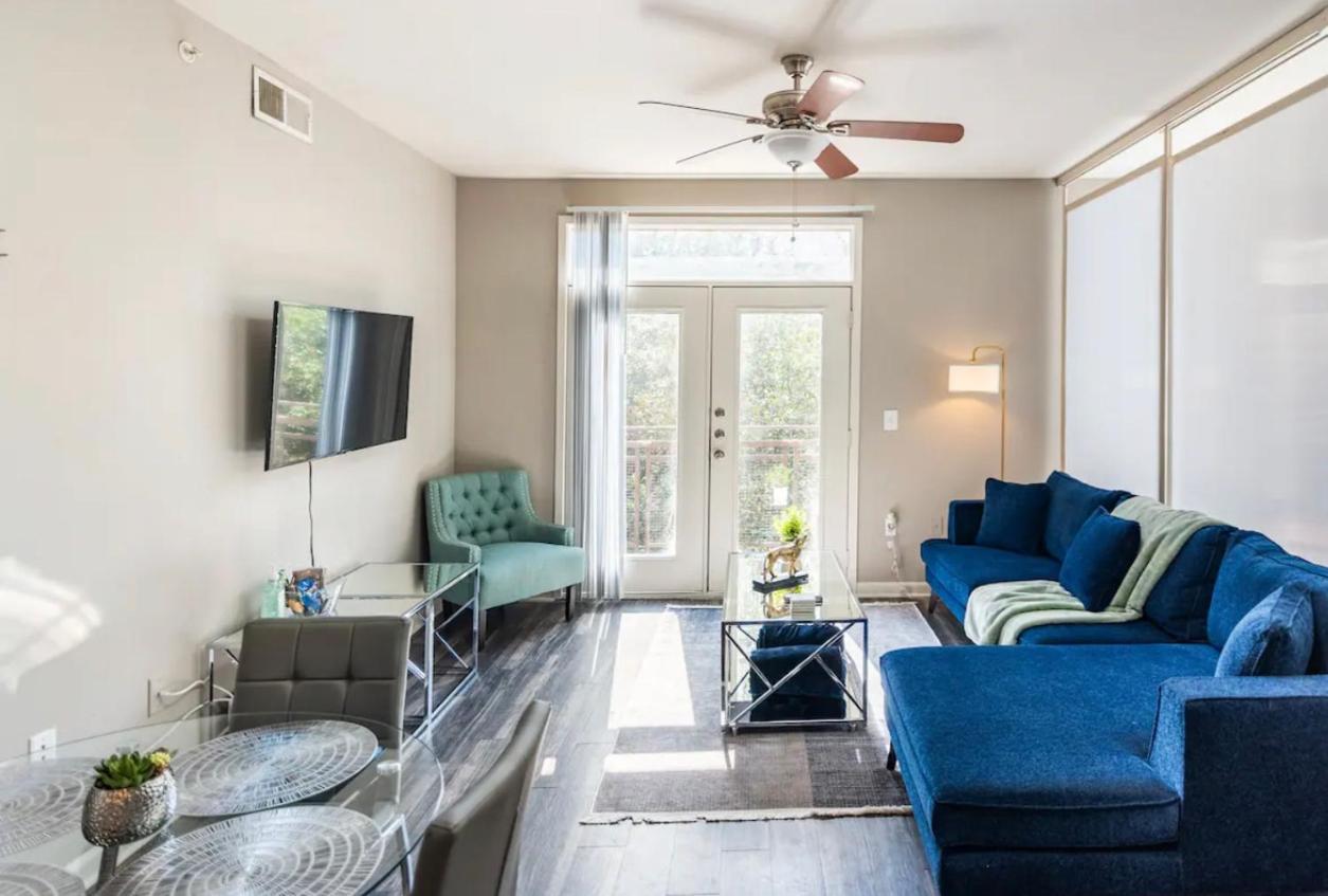 Charming 1,100 Sq Ft Near To The Shops At Legacy